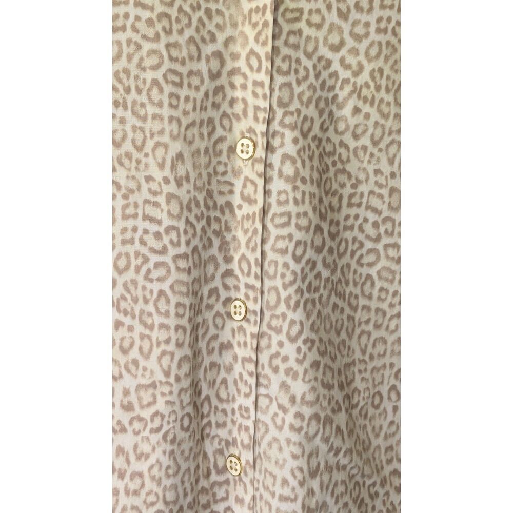 Chico's leopard print no iron collared button up XL - Picture 7 of 8